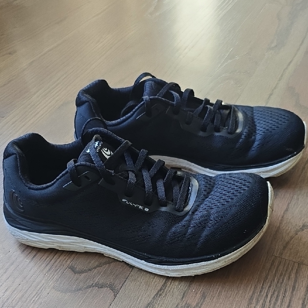 Topo Fly-Lyte 3 Athletic Black Running Shoes